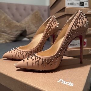 Christian Louboutin So Kate Spike